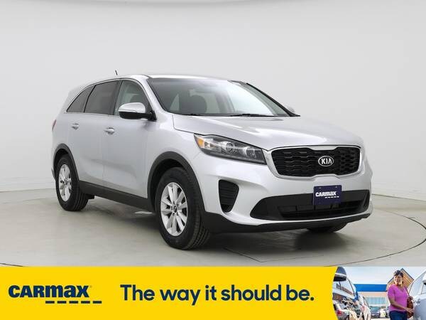 Kia Sorento with VIN: 5XYPG4A55LG627058