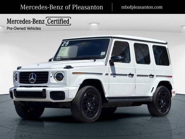 Mercedes-Benz G-Class with VIN: W1NWM0AB3SX021636