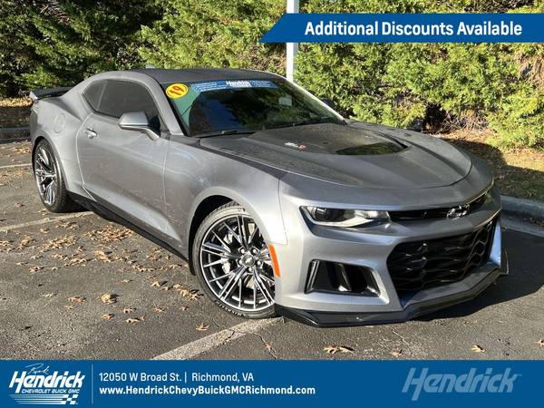 Chevrolet Camaro with VIN: 1G1FK1R61K0145819