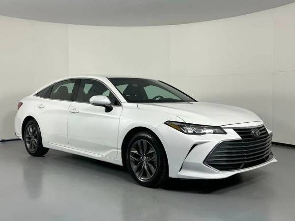 Toyota Avalon with VIN: 4T1JZ1FB4NU086434