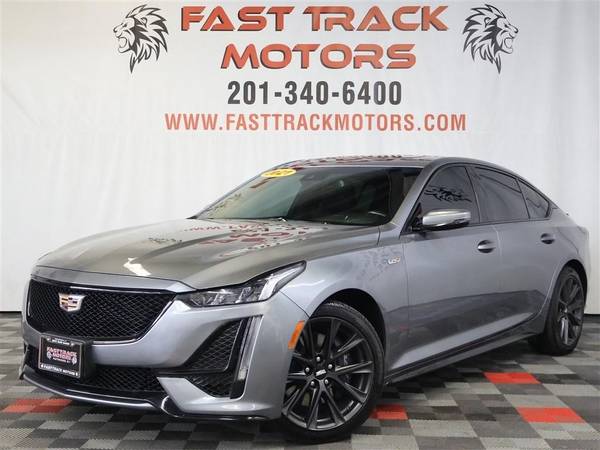Cadillac CT5 with VIN: 1G6DV5RW2M0124125