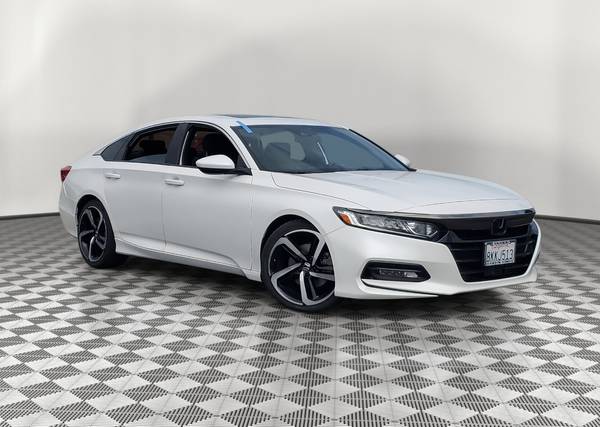 Honda Accord with VIN: 1HGCV2F35KA019444