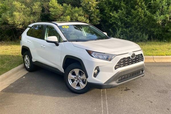 2021 Toyota RAV4 XLE