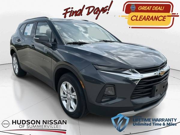 Chevrolet Blazer with VIN: 3GNKBHR41NS230144