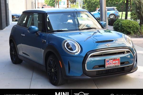 2024 MINI Hardtop 2 Door Cooper SE Hatchback