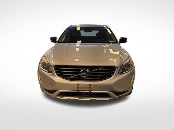 Volvo XC60 with VIN: YV449MRR9H2028568