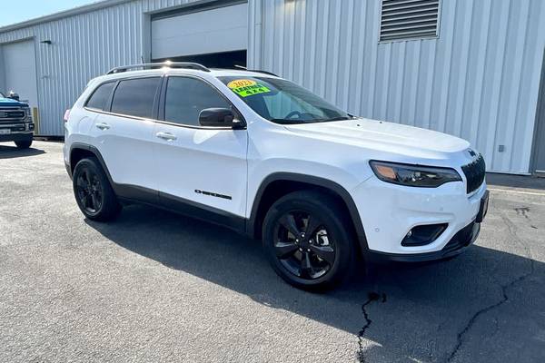 2023 Jeep Cherokee Altitude Lux