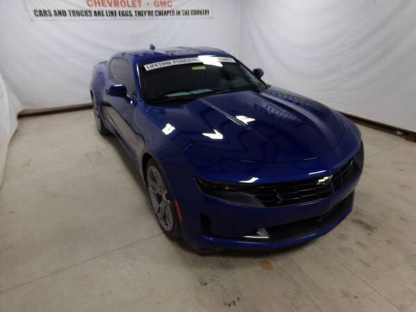 Chevrolet Camaro with VIN: 1G1FD1RS5R0111304