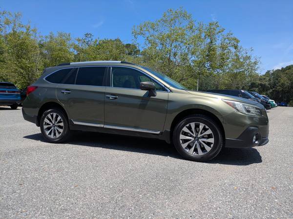 Subaru Outback with VIN: 4S4BSETC3J3361093