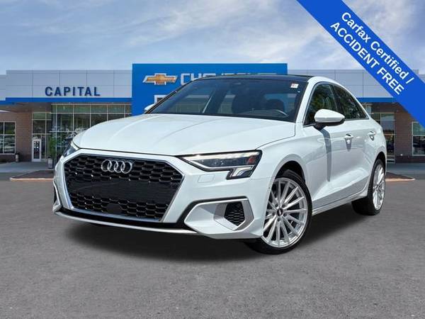 Audi A3 with VIN: WAUHUDGY5NA033441