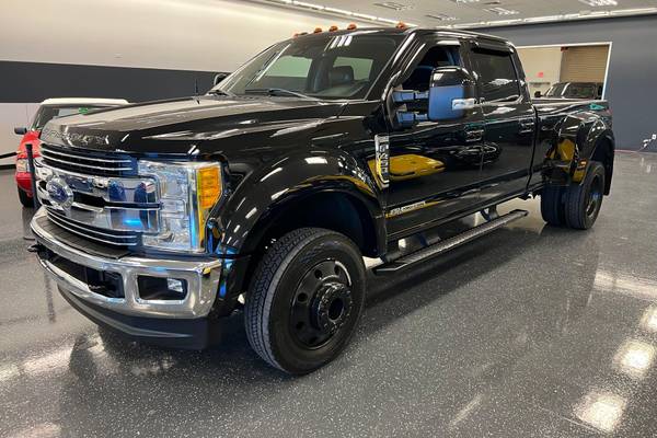 2017 Ford F-450 Super Duty Lariat Diesel Crew Cab