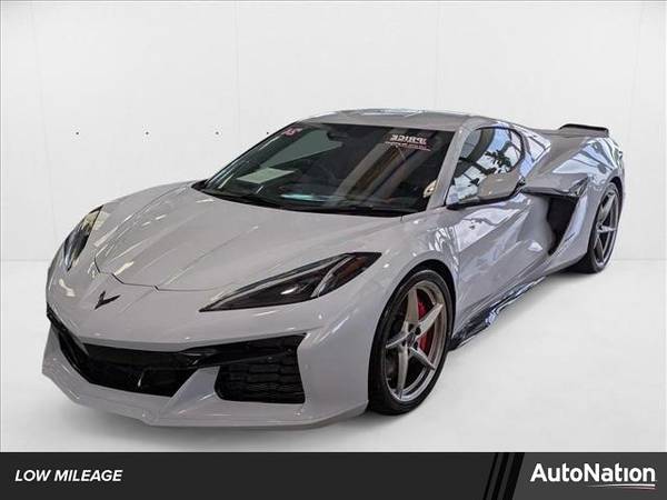 Chevrolet Corvette with VIN: 1G1YL2D46R5500207