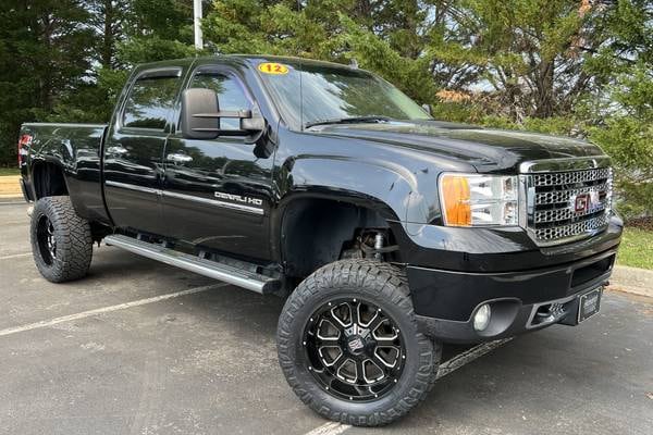 2012 GMC Sierra 2500HD Denali Diesel Crew Cab