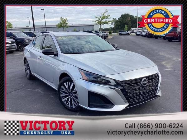 Nissan Altima with VIN: 1N4BL4DV4RN324183