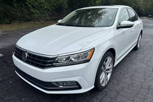 2018 Volkswagen Passat V6 SEL Premium