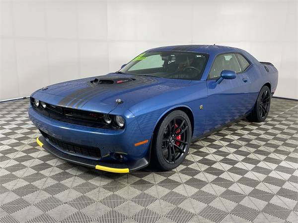 Dodge Challenger with VIN: 2C3CDZFJ6MH624204
