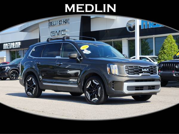 Kia Telluride with VIN: 5XYP64GC7RG505397