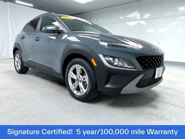Hyundai Kona with VIN: KM8K3CAB3NU889406