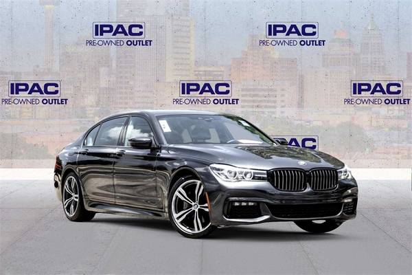 BMW 7 Series with VIN: WBA7E2C51JG743064