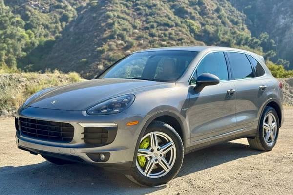 2016 Porsche Cayenne S E-Hybrid Plug-In Hybrid