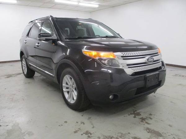 Ford Explorer with VIN: 1FM5K8D85EGB25889