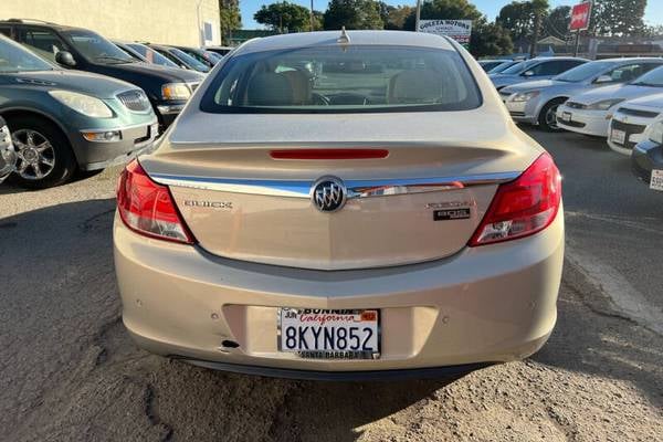 2012 Buick Regal Premium 1