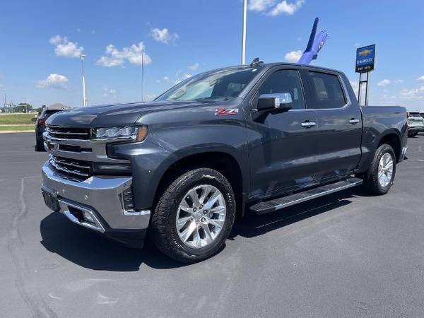 Chevrolet Silverado 1500 with VIN: 3GCUYGED1KG292092