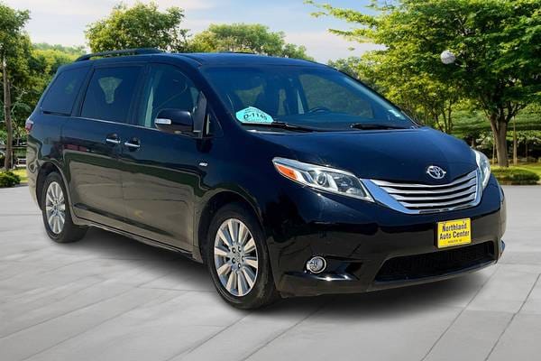 2017 Toyota Sienna Limited Premium 7-Passenger