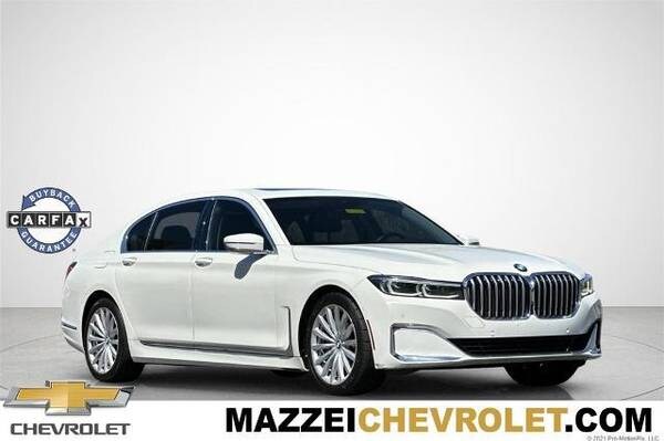 BMW 7 Series with VIN: WBA7T2C09NCH56641