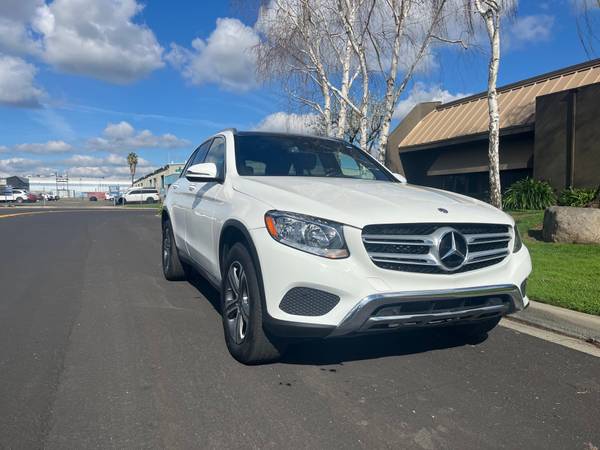 Mercedes-Benz GLC-Class with VIN: WDC0G4KB4JV085523