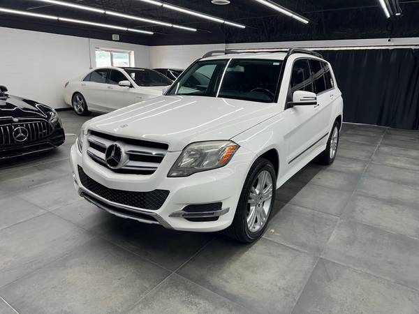 Mercedes-Benz GLK-Class with VIN: WDCGG5HB1EG319574