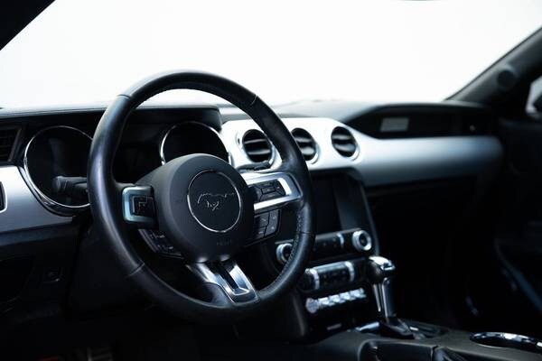 Ford Mustang with VIN: 1FA6P8CF2H5247755