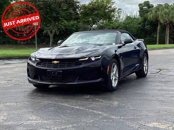 Chevrolet Camaro with VIN: 1G1FB3DX7L0112420