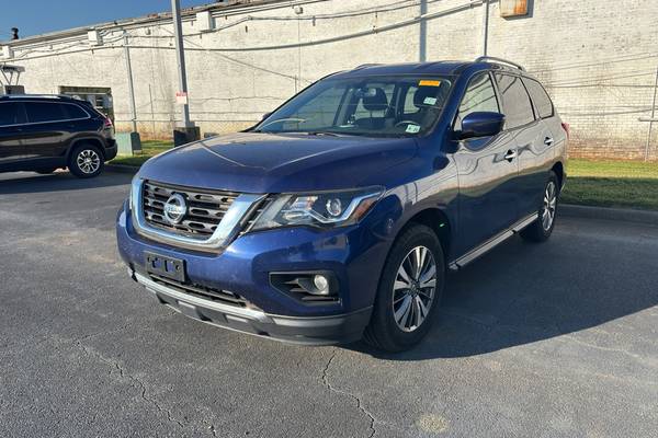 2020 Nissan Pathfinder SV