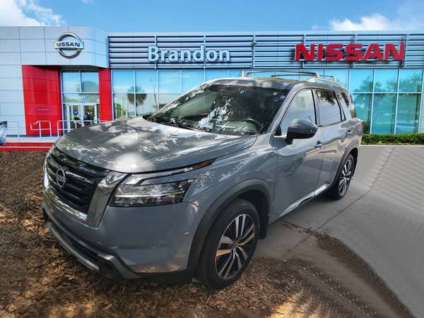 Nissan Pathfinder with VIN: 5N1DR3DG6RC208066