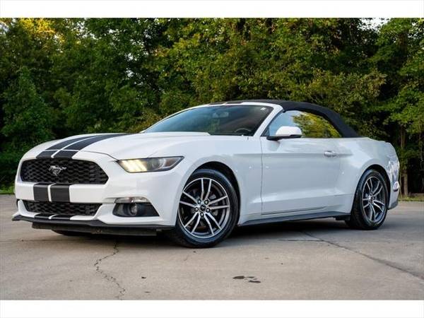 Ford Mustang with VIN: 1FATP8UH0G5226677