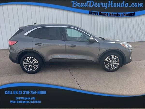 Ford Escape with VIN: 1FMCU9H93NUA44501