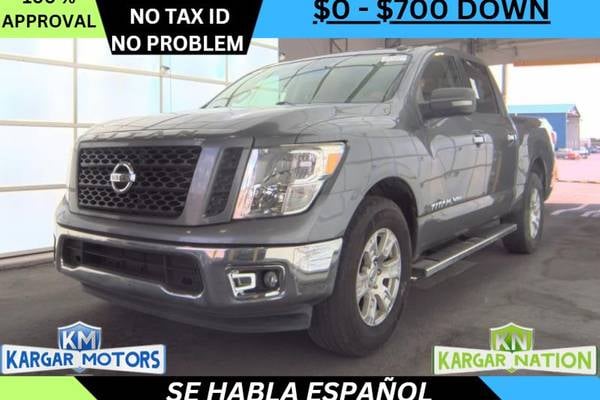 2019 Nissan Titan SV  Crew Cab