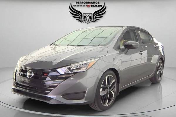 2023 Nissan Versa SR