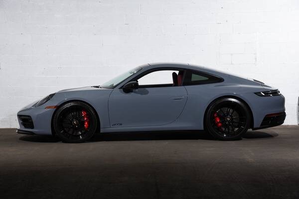 Porsche 911 with VIN: WP0AB2A99RS218480