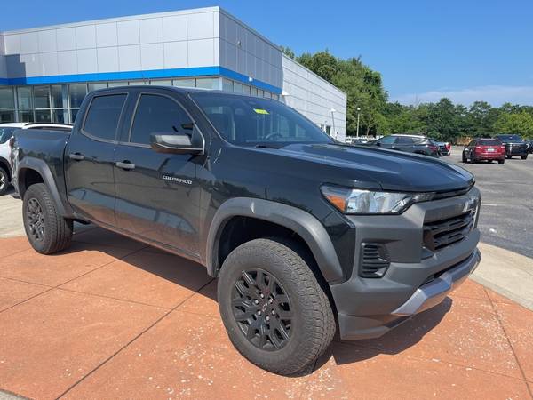 Chevrolet Colorado with VIN: 1GCPTEEK5P1213298