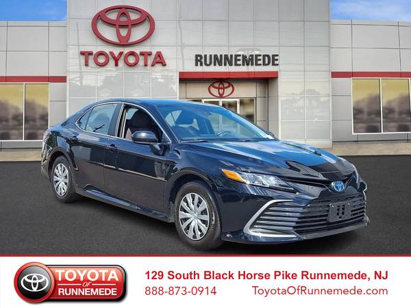 Toyota Camry Hybrid with VIN: 4T1C31AK9RU625220