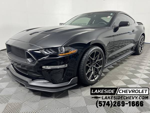 Ford Mustang with VIN: 1FA6P8CF8N5145808