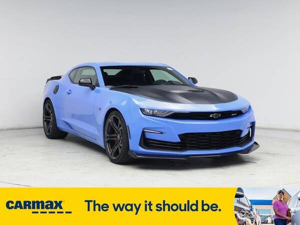 Chevrolet Camaro with VIN: 1G1FG1R71N0108199