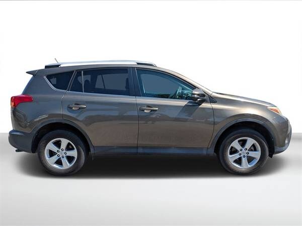 Toyota RAV4 with VIN: 2T3WFREV6EW086466