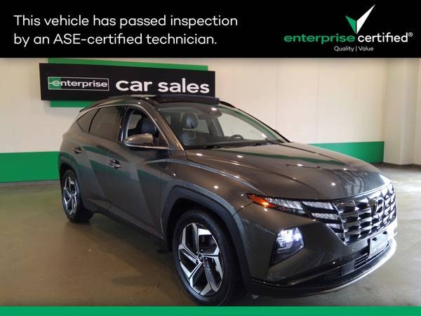 Hyundai Tucson with VIN: 5NMJE3AE8PH204962