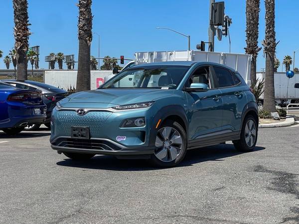 Hyundai Kona Electric with VIN: KM8K33AG3KU024653