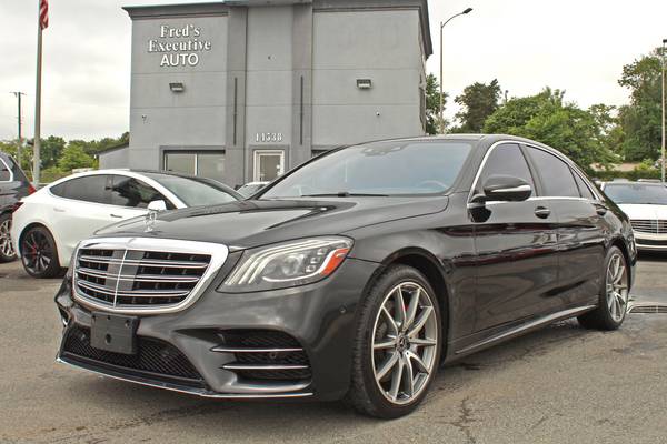 Mercedes-Benz S-Class with VIN: WDDUG6GB7JA356230