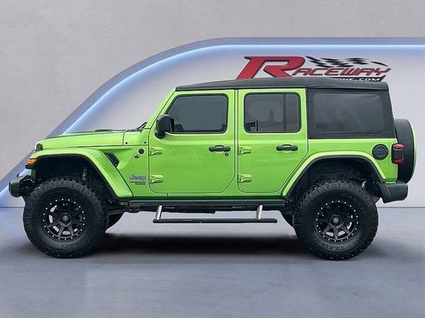 Jeep Wrangler with VIN: 1C4HJXDG0LW103713