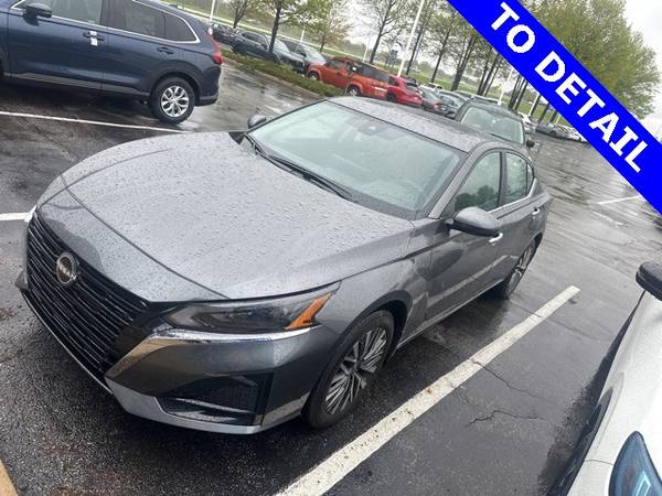 Nissan Altima with VIN: 1N4BL4DW2SN338047